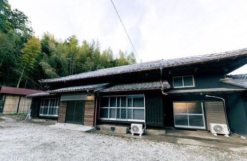 Minamiboso House | Authentic 100 Year Old Kominka with Goats 3LDK 192sqm Sleeps 8 Pet Friendly