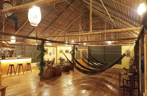 Indiana Cabin | Avatar Amazon Lodge & Canopy Park