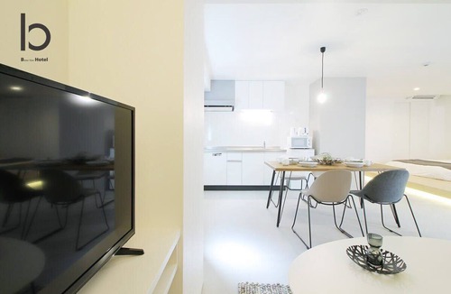 Hiroshima City Centre Apartment | b hotel 402 Central Inner-Side Comfort Studio