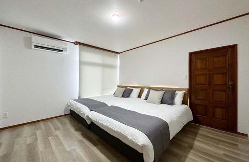 Hiroshima City Centre Apartment | b hotel Eight Valley Nakamachi - Expansive 4BR Apartment in Vibrant Nakamachi