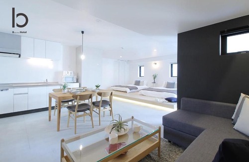 Hiroshima City Centre Apartment | b hotel Heiwaodori 502 - HighRise Apt Famous Hiroshima Dori 6ppl