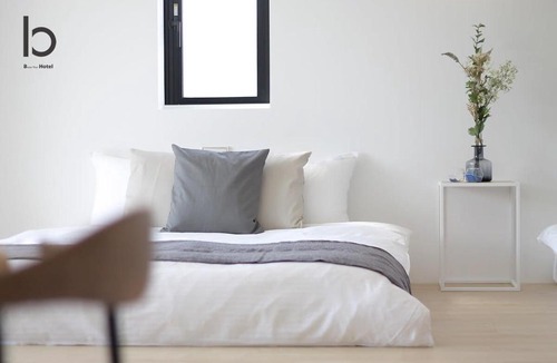 Hiroshima City Centre Apartment | b hotel Heiwaodori 801 - New Apt in Famous Hiroshima Dori for 6p