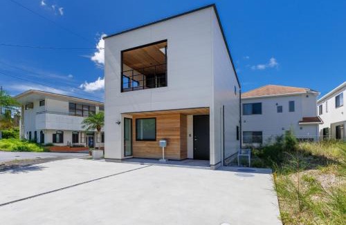 Nakama House | BBQ可能ジャクジー付き最大10人のサウナができる恩納村の貸別荘 リゾートヴィラ恩納beachI