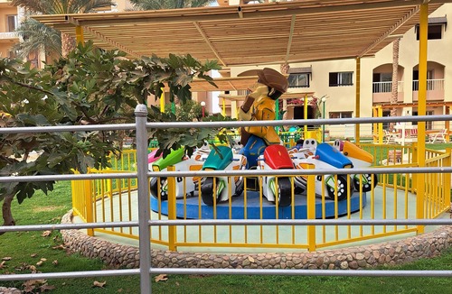 Al Ahyaa Apartment | beach front 2-bedroom apartment at al karama resort aqua park at hurghada