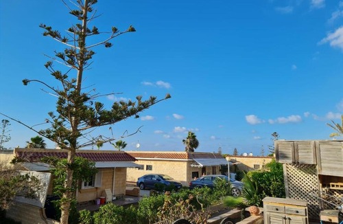 Al-Hammam Ski Chalet | Beach House Perfect for Romantic Weekend in resort