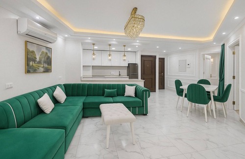 Al-Manasrah Ski Chalet | Beachfront Chalet in Porto Said with Pool & Ga