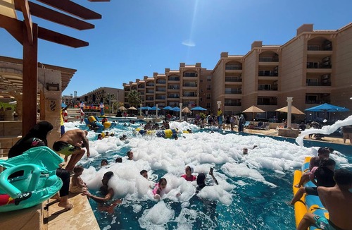 Al Ahyaa Apartment | Beachfront Luxury Apartment in Selena Bay 5 Pools, Private Beach and Kitesurfing