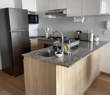 Lima Apartment | Beautiful new apartment one block from Miraflores