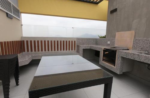 Lima Apartment | Beautiful new apartment one block from Miraflores
