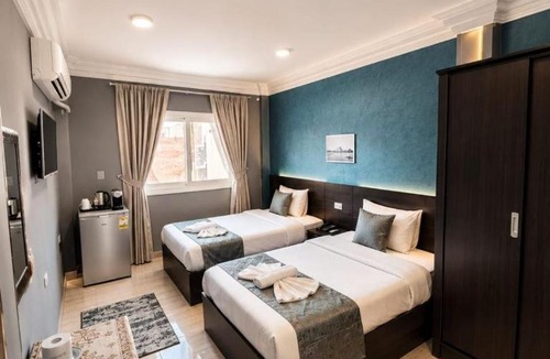 Al Haram Hotel | Beko Pyramids Inn , Rooftop Airport Suttle
