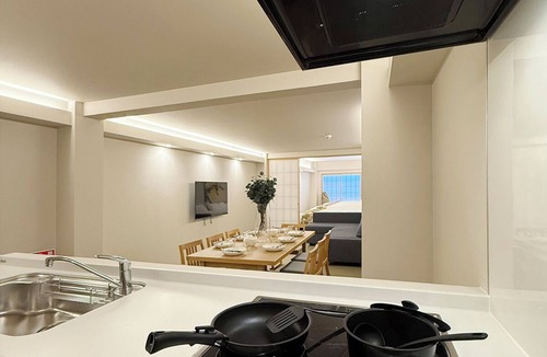 Hatsukaichi Apartment | bHotel Miyajima Omotesando 21