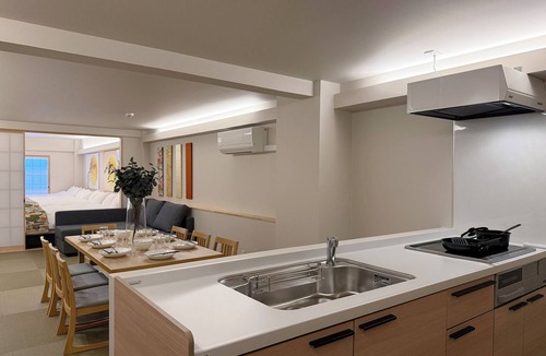 Hatsukaichi Apartment | bHotel Miyajima Omotesando 21