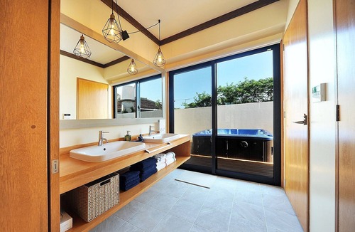 Sumuide House | Blu With Jacuzzi and Garden Elegant Villa Stay /Nago Okinawa