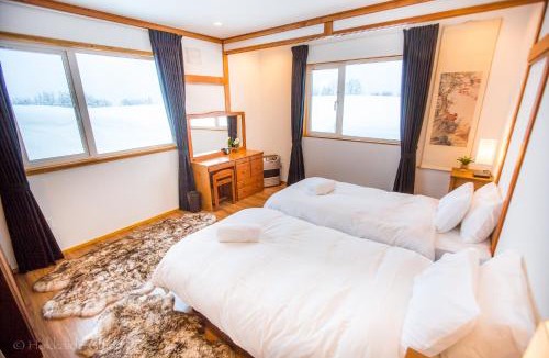 Rusutsu Ski Chalet | Boutique RUSUTSU HOLIDAY CHALET