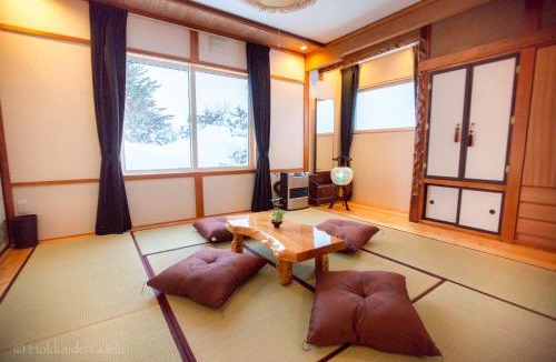 Rusutsu Ski Chalet | Boutique RUSUTSU HOLIDAY CHALET