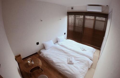Takagi Hostel | Bridge33 CAFE AND HOSTEL