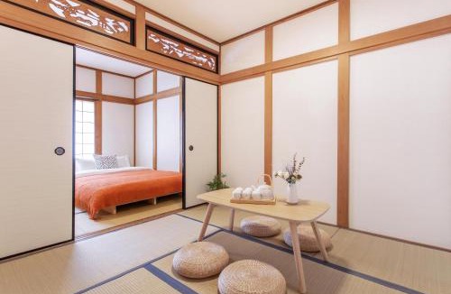 Abeno Villa | Bright and Airy Japanese House with Private Garden Up to 6 Guests Near Tsutenkaku Tennoji Zoo