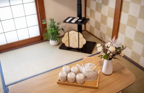 Abeno Villa | Bright and Airy Japanese House with Private Garden Up to 6 Guests Near Tsutenkaku Tennoji Zoo