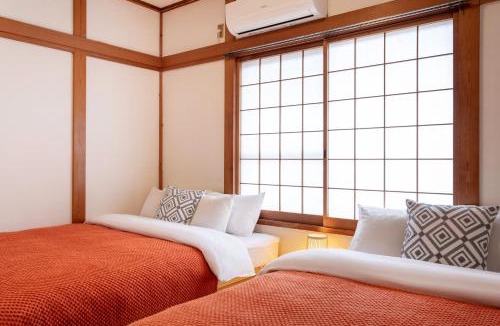 Abeno Villa | Bright and Airy Japanese House with Private Garden Up to 6 Guests Near Tsutenkaku Tennoji Zoo