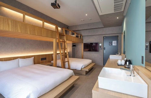 Maejima Hotel | Bunk Bedroom 4 beds | Room only/Naha Okinawa