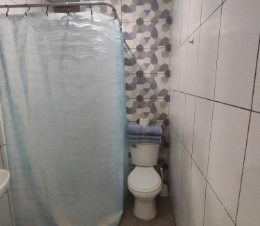 Armendariz Apartment | Cómoda habitación con baño privado cerca a Larcomar
