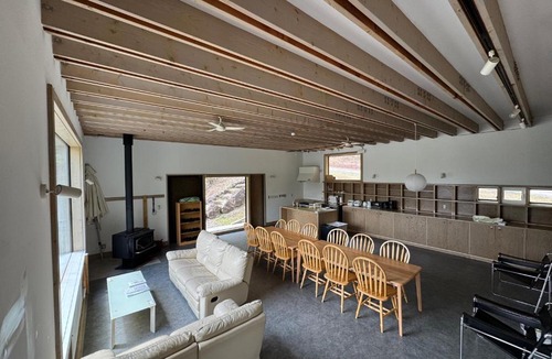 Fujikawaguchiko House | Cabin F Lake Saiko 1 min Mt Fuji Lakeview Villa Sleeps 10 BBQ Jacuzzi