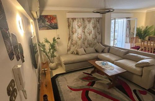 Heliopolis Apartment | Cairo Airport Sheraton Al-Matar lovely sunlit flat