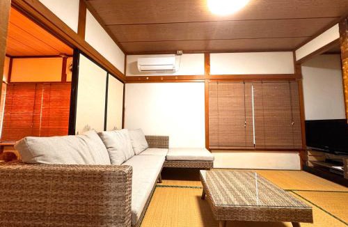 Hedamura House | CalmbasePORT