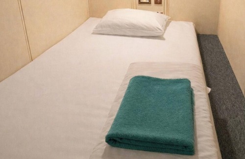 Akabane Hotel | Capsule Hotel Block Room