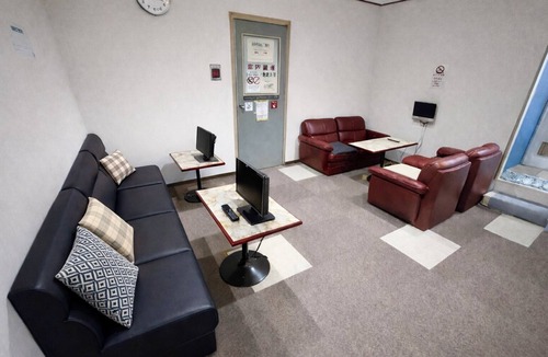 Akabane Hotel | Capsule Hotel Block Room