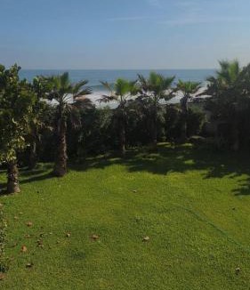 Chorrillos Cabin | Casa Catalina - Oceanfront house Lima