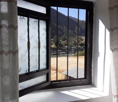 Huaraz House | casa montañista lodge & camping