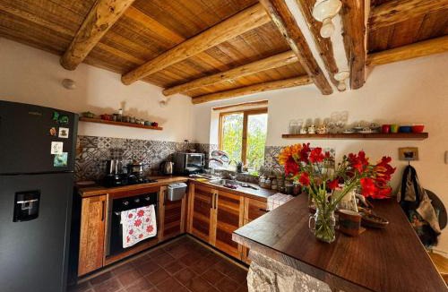 Urubamba Cabin | Casa Nuestra - Room with Private Bathroom in Shared House