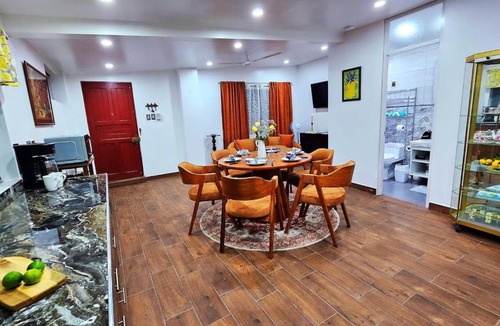 Chancay House | Casa Pacheco 2 - Modern 2BR 1 BA, Walk to Castle and Beach, Secure Parking Included
