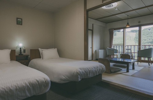 Shiga Highlands Hotel | Chalet Shiga