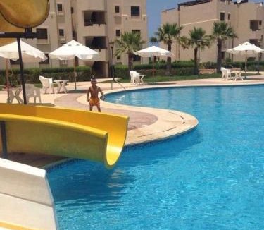 Al-Hammam Apartment | Chalet with roof pool view