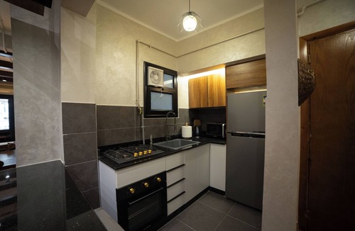 As-Sayidah Zaynab Apartment | Chic 2-Bedroom Loft - Walk to Egyptian Museum, Tahrir Sq. & Nile