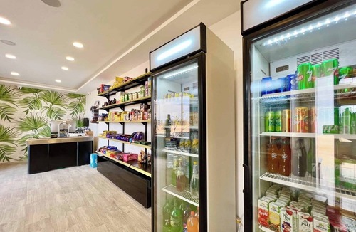 Al Ahyaa Apartment | Chic Penthouse Retreat with El Gouna access/wifi