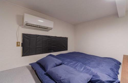 Higashi-ku Apartment | Chihaya Relaxation Haven