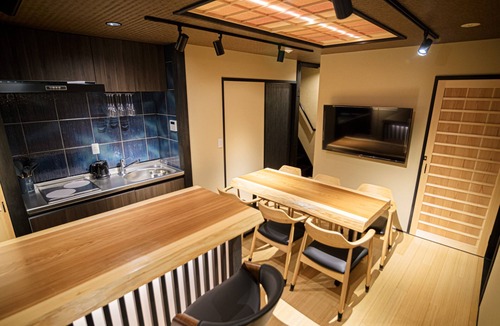 Gion House | Chiyo Hazuki facility, located by Shirakawa, in the heart of touristic places.