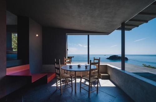 Minamiizu Villa | Cliff Cabin, Architect-Restored, Ocean Views