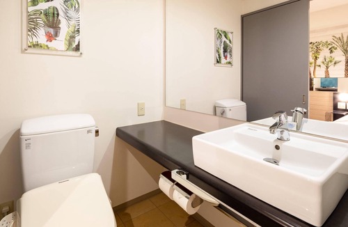 Maejima Hotel | Comfort Inn Naha Tomari Port