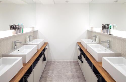 Sakuragaokacho Hotel | commun SHIBUYA (Male Only)
