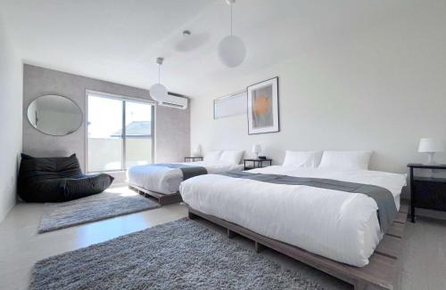 Ozu Apartment | Convenient Ozu Location Bright 4BR Stay by Restavio