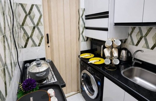 Al Duqqi Apartment | Cozy 1BR Apartment in central Dokki