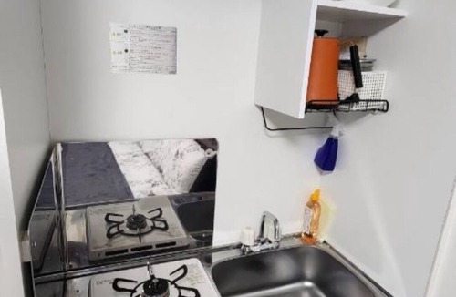 Higashishinkoiwa Apartment | Cozy apartment with AC in charming Katsushika City