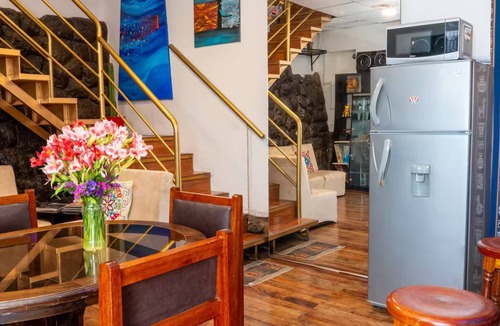 Cusco Historic Center House | Cozy home near Mean Square + free airport pickup