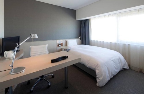 Funabashi Hotel | CROSS WAVE Funabashi