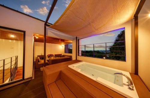 Azama Villa | Crystal Villa Nanjo