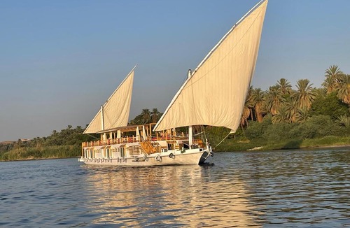 Aswan Boat Rental | Dahabiya Nile Sailing-Safiya-Aswan to Luxor-every Friday-4 days-3 nights
